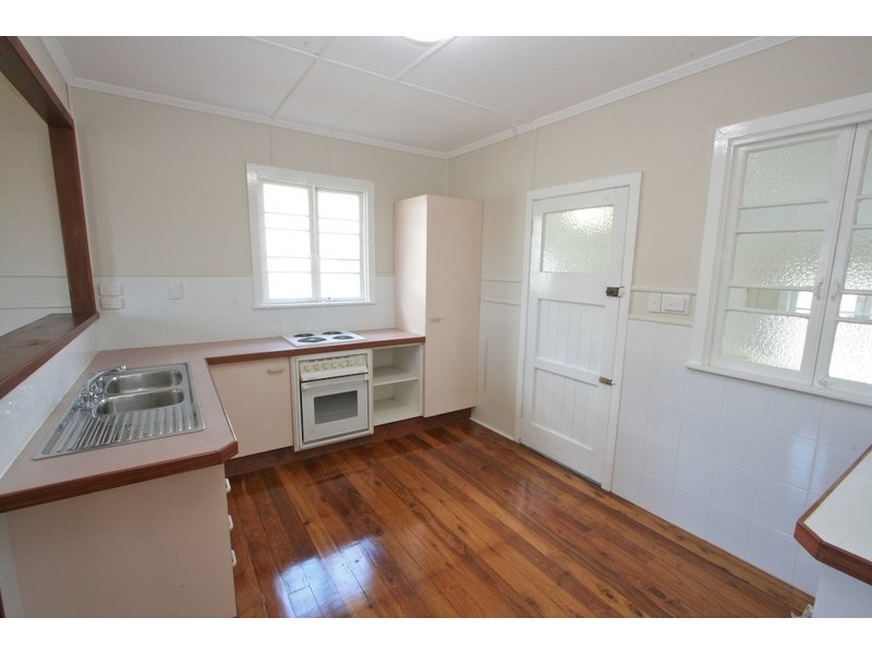 19 Elizabeth Avenue, Clontarf QLD 4019