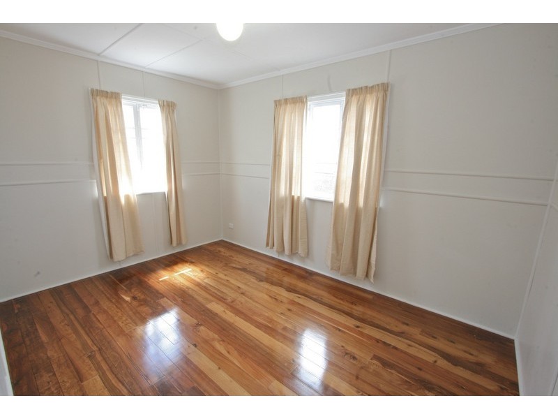 19 Elizabeth Avenue, Clontarf QLD 4019