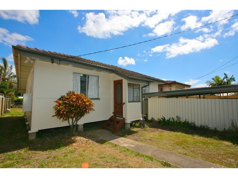 19 Elizabeth Avenue, Clontarf QLD 4019