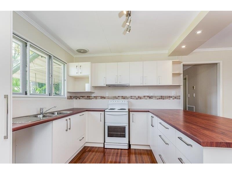 3 Susan Avenue, Kippa-ring QLD 4021