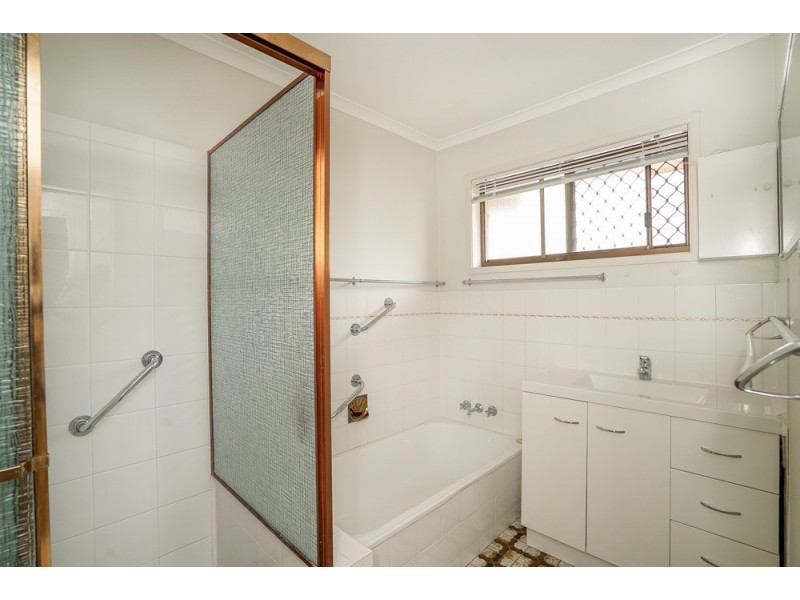 114 King Street, Woody Point QLD 4019