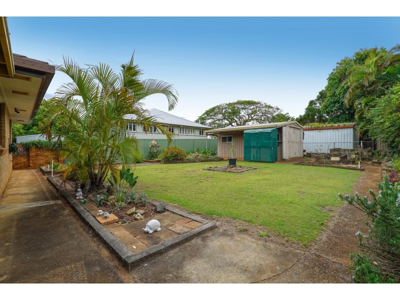 114 King Street, Woody Point QLD 4019