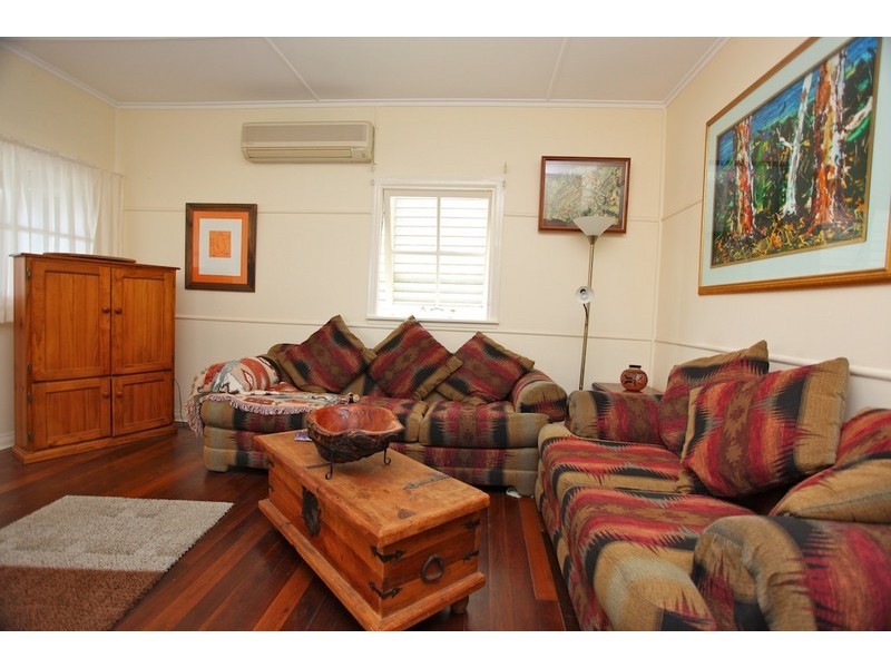 9 View Street, Woody Point QLD 4019