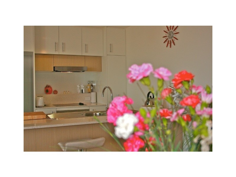 Unit 27 The Bay Prince Edward Parade, Scarborough QLD 4020