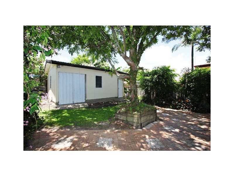 51 Griffith Road, Scarborough QLD 4020