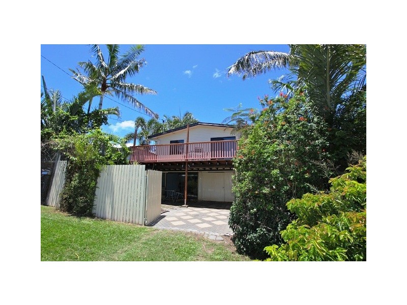 51 Griffith Road, Scarborough QLD 4020