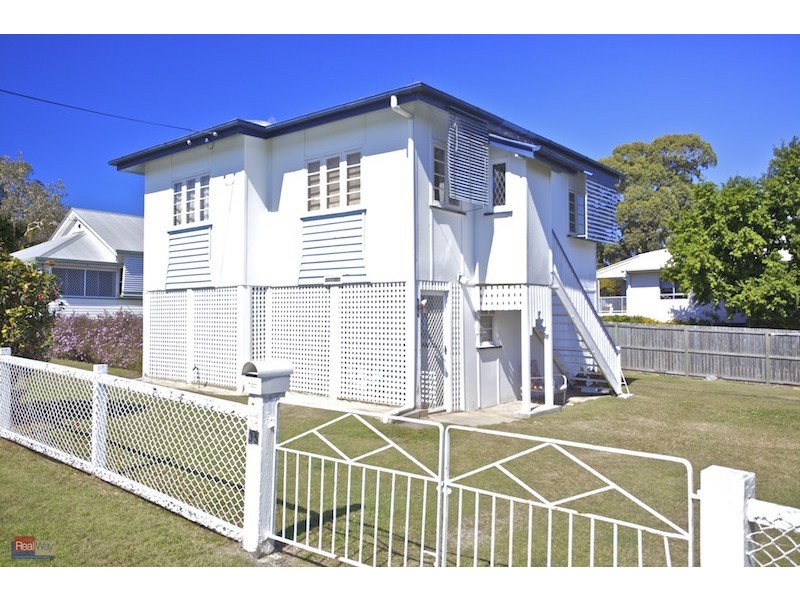 35 Caroline Street, Woody Point QLD 4019