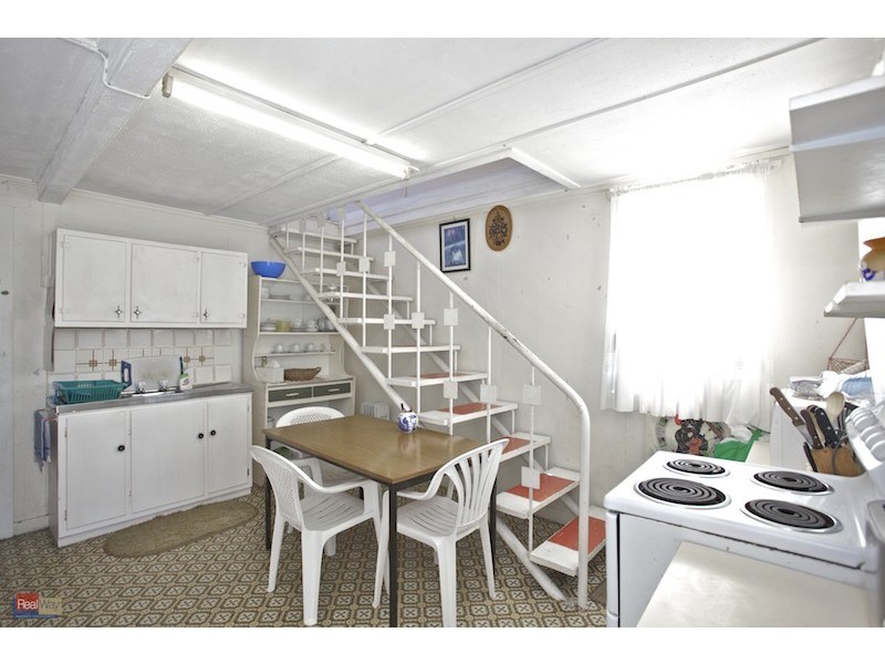 35 Caroline Street, Woody Point QLD 4019