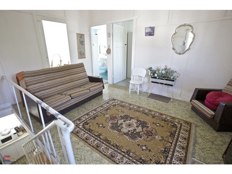 35 Caroline Street, Woody Point QLD 4019