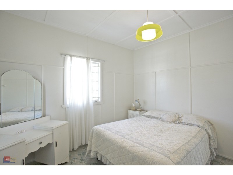 35 Caroline Street, Woody Point QLD 4019