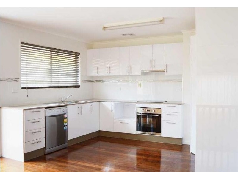 35 Hibiscus Avenue, Redcliffe QLD 4020