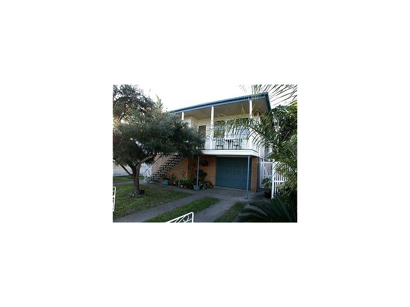 2 Lilla Street, Woody Point QLD 4019