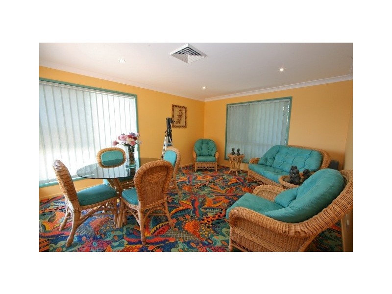 2 France Court, Scarborough QLD 4020