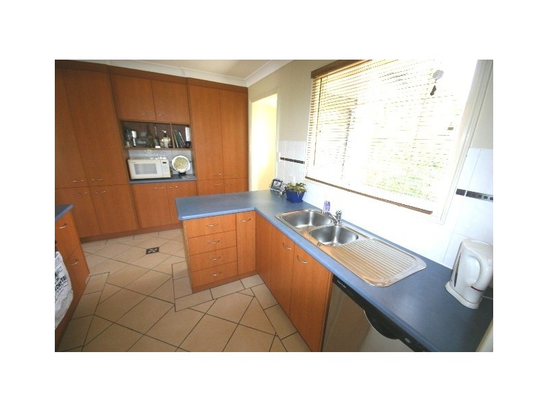 16 Esperanto Street, Redcliffe QLD 4020