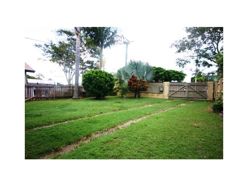 37 Arthur Street, Woody Point QLD 4019