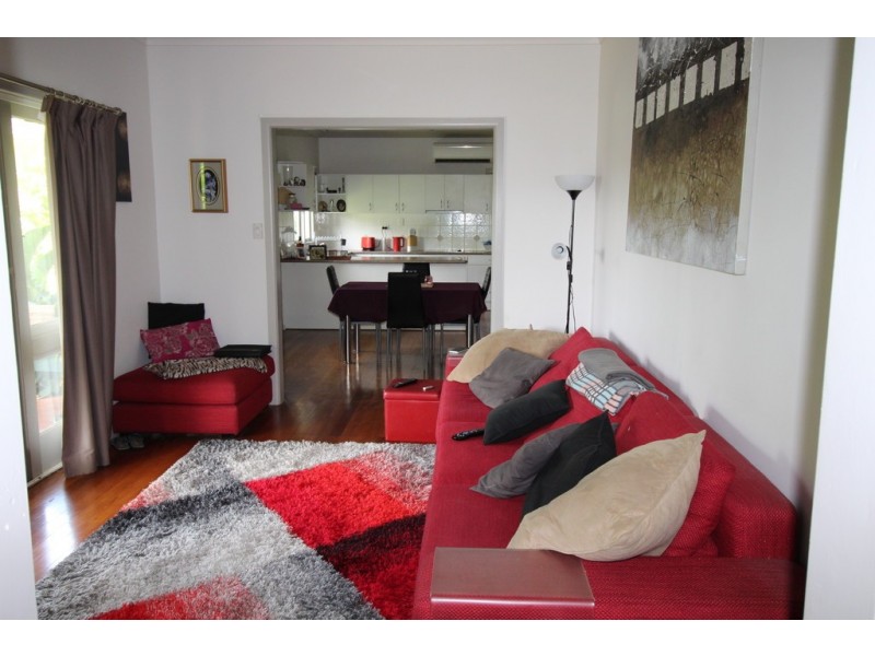 39 Westbrook Street, Woody Point QLD 4019