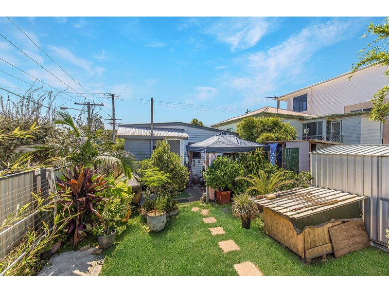 88 Oxley Avenue, Woody Point QLD 4019