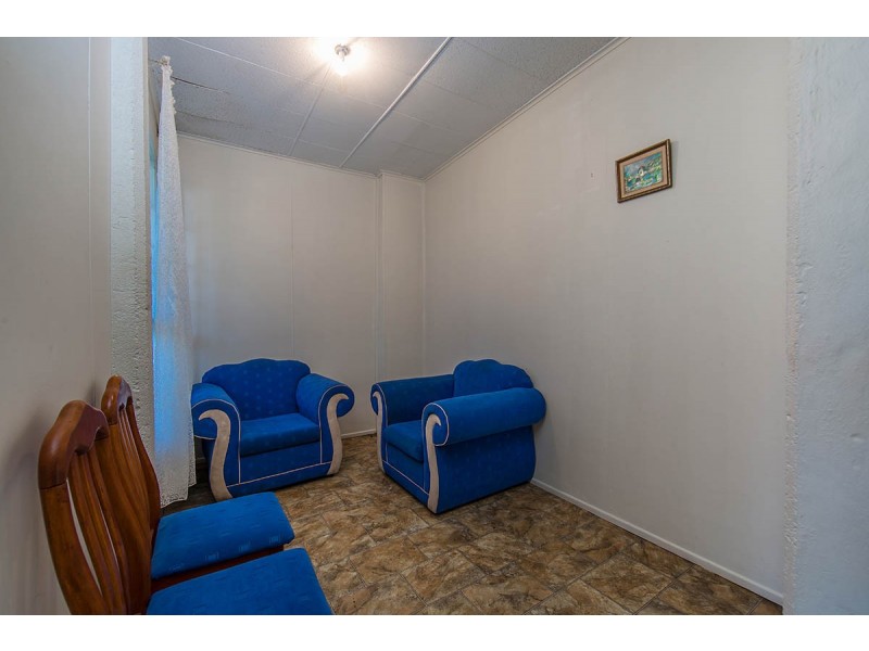 5 James Street, Scarborough QLD 4020