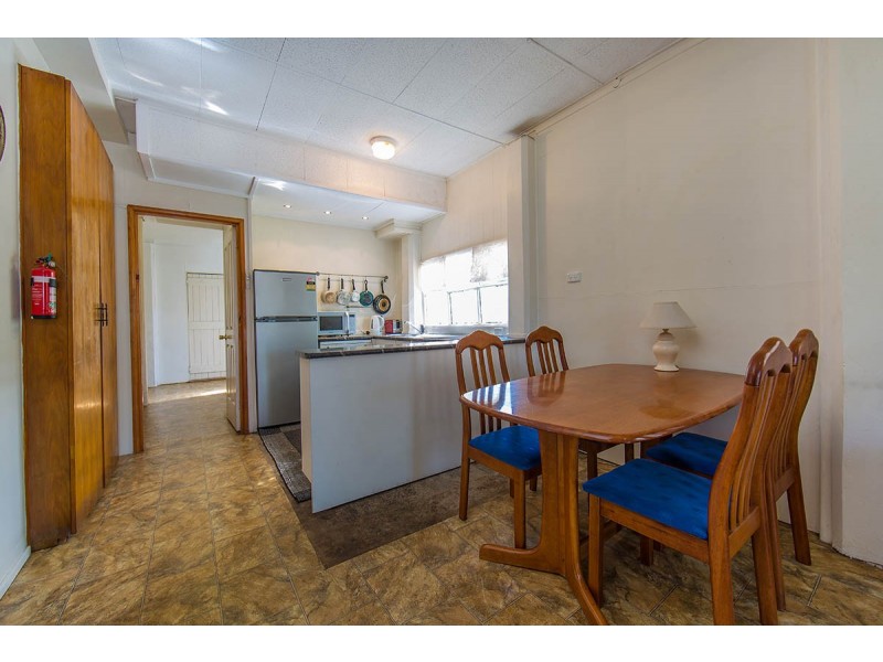 5 James Street, Scarborough QLD 4020