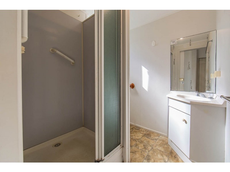 5 James Street, Scarborough QLD 4020