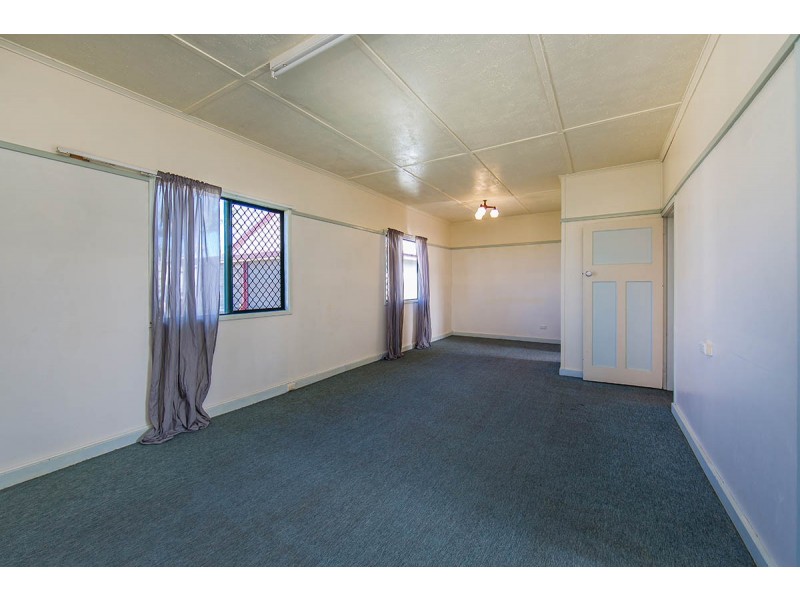 5 James Street, Scarborough QLD 4020