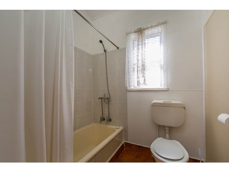 5 James Street, Scarborough QLD 4020