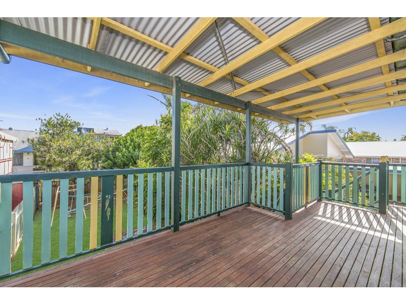 5 James Street, Scarborough QLD 4020