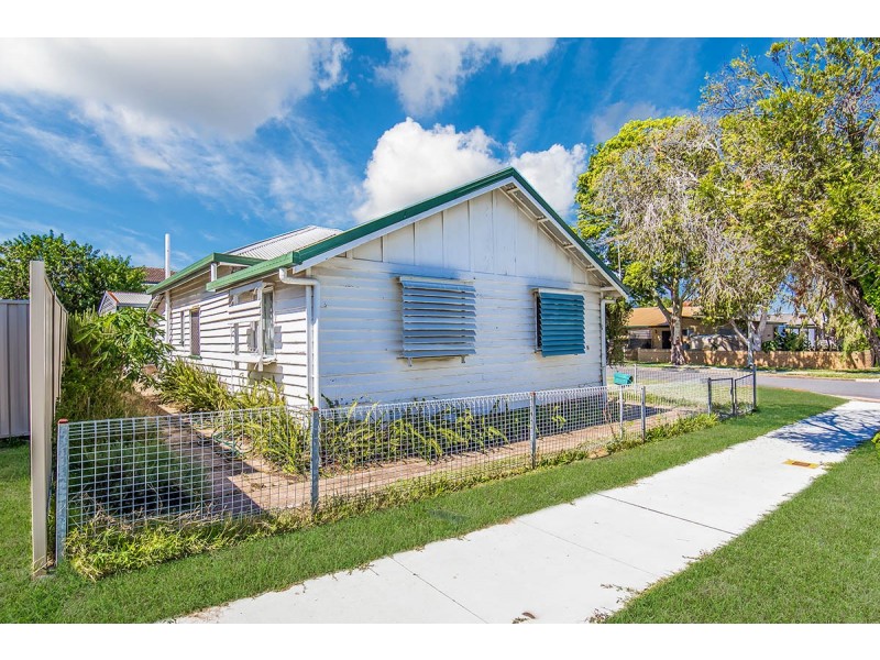 12 Robertson Avenue, Margate QLD 4019