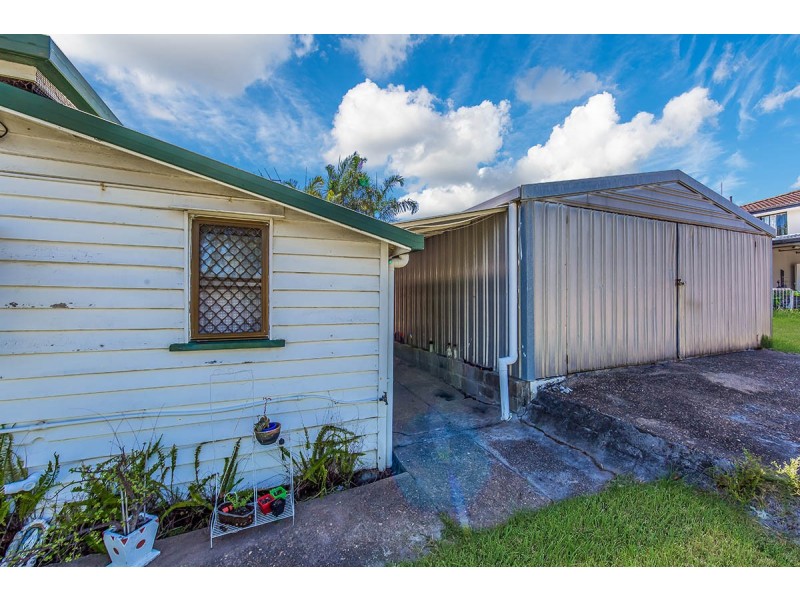 12 Robertson Avenue, Margate QLD 4019