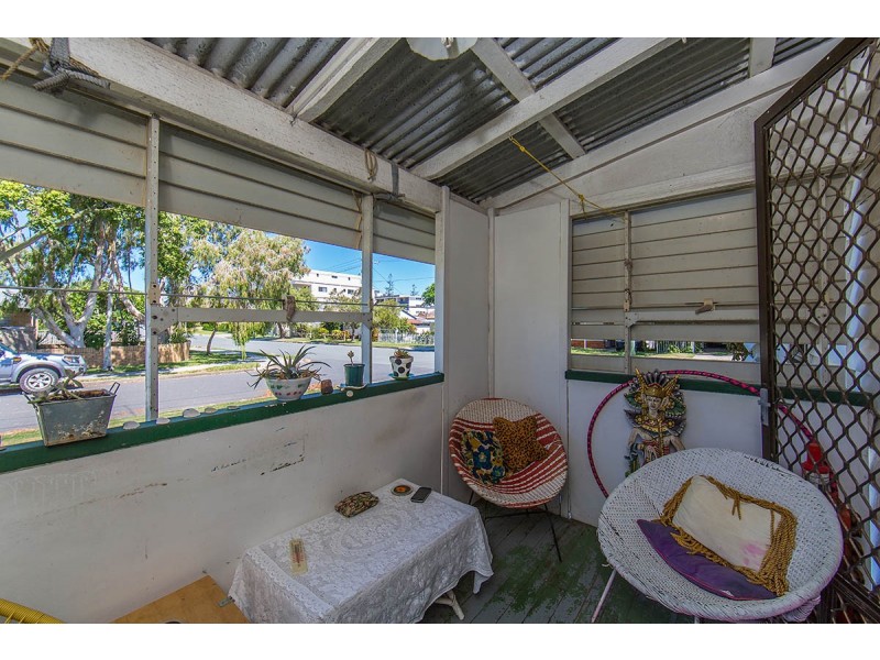 12 Robertson Avenue, Margate QLD 4019