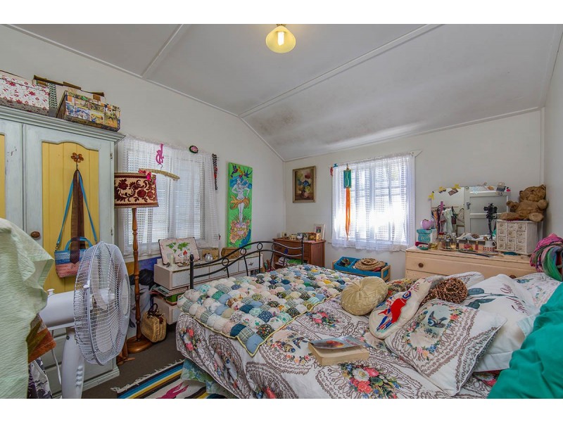 12 Robertson Avenue, Margate QLD 4019
