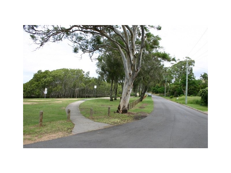 7 Beach Road, Deception Bay QLD 4508