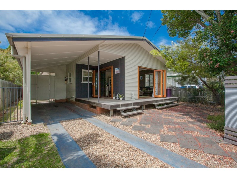 27 Garnet Street, Scarborough QLD 4020