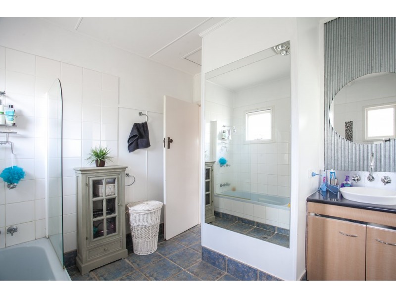 27 Garnet Street, Scarborough QLD 4020