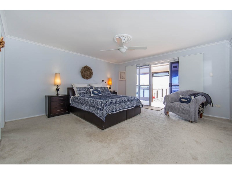 64 Southern Cross Drive, Newport QLD 4020