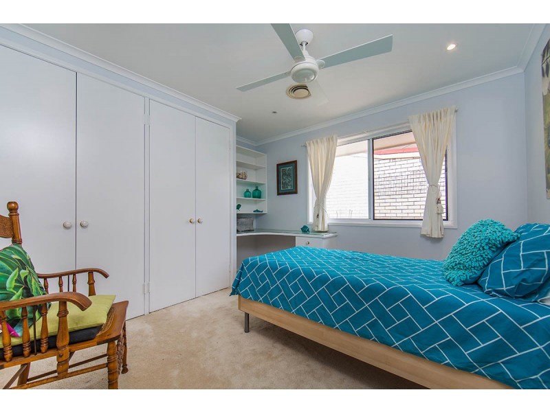 64 Southern Cross Drive, Newport QLD 4020