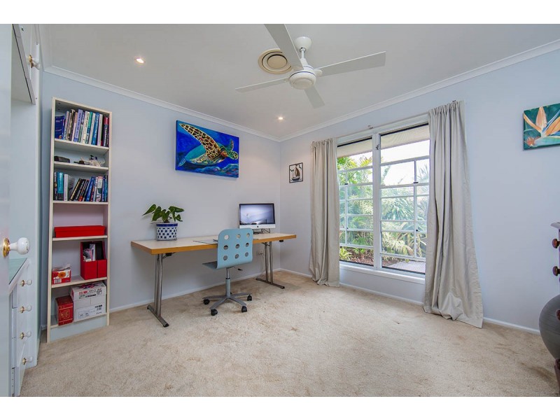 64 Southern Cross Drive, Newport QLD 4020