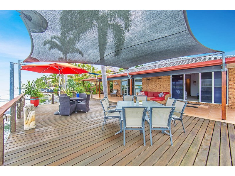 64 Southern Cross Drive, Newport QLD 4020