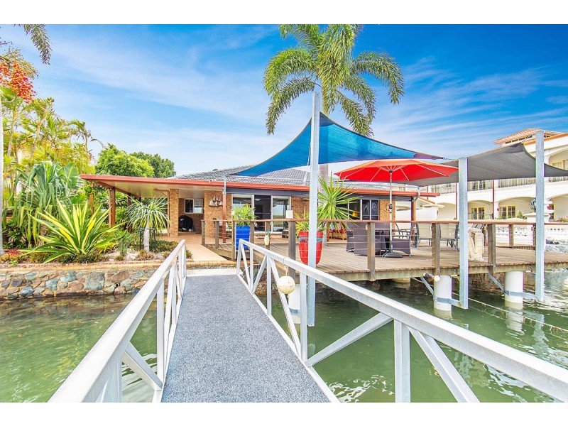 64 Southern Cross Drive, Newport QLD 4020
