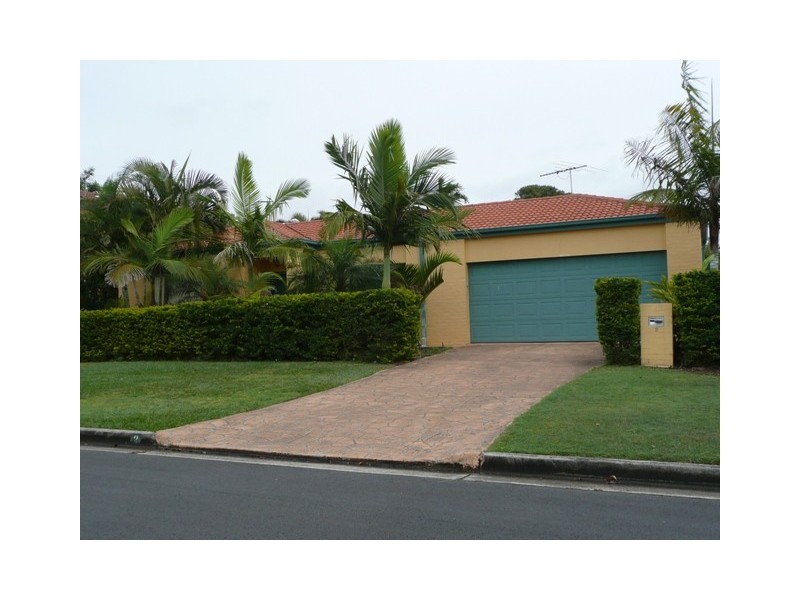 2 Frawley Street, Scarborough QLD 4020