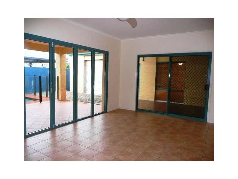 2 Frawley Street, Scarborough QLD 4020