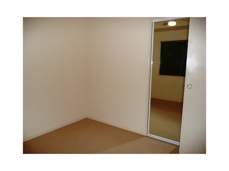 2 Frawley Street, Scarborough QLD 4020