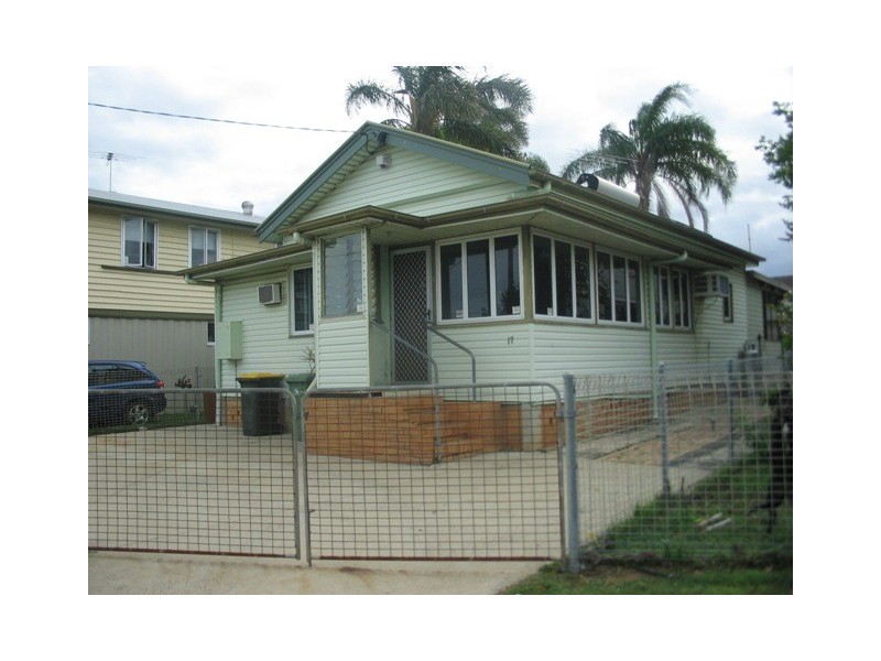 17 Whytecliffe Parade, Woody Point QLD 4019