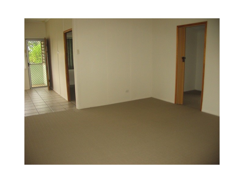 17 Whytecliffe Parade, Woody Point QLD 4019