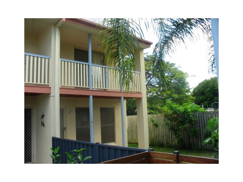 4/7 Bailey Street, Woody Point QLD 4019
