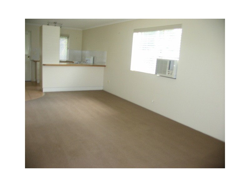 4/7 Bailey Street, Woody Point QLD 4019