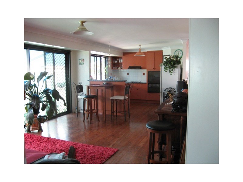 8 Bloodwood Court, Rothwell QLD 4022