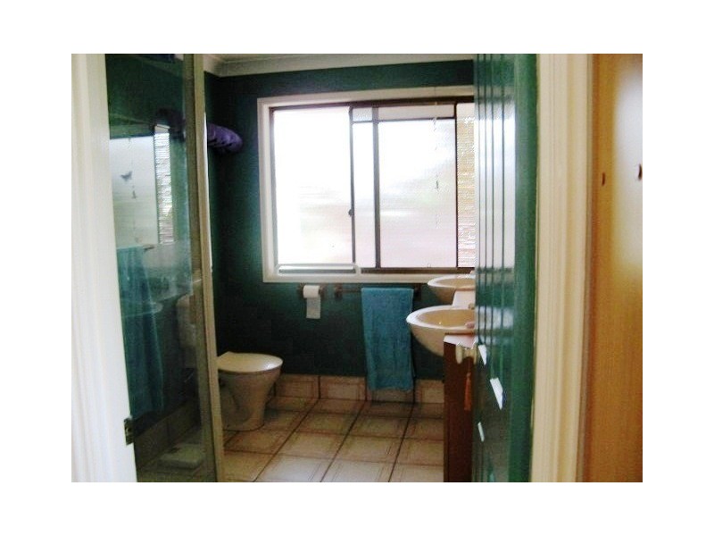 8 Bloodwood Court, Rothwell QLD 4022