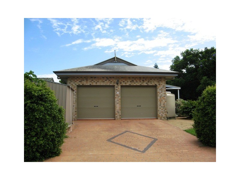 8 Bloodwood Court, Rothwell QLD 4022