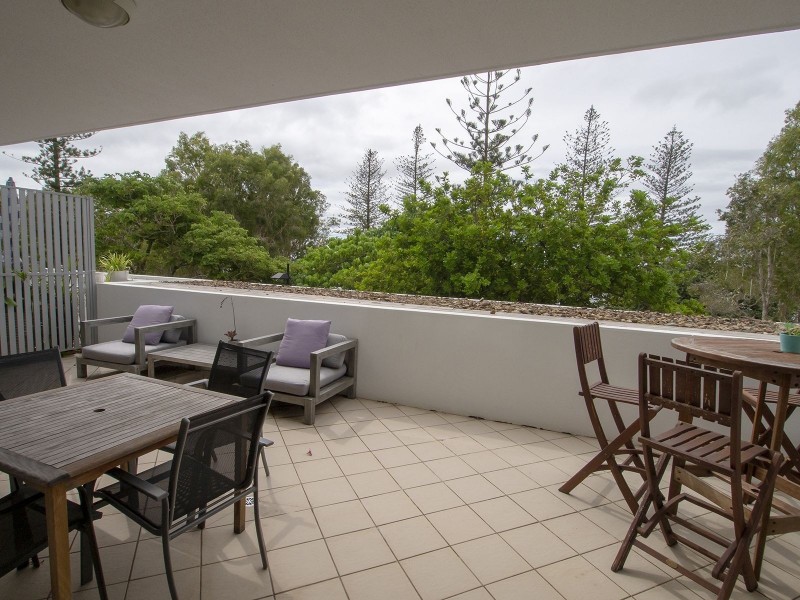 102/89 Landsborough Avenue, Scarborough QLD 4020